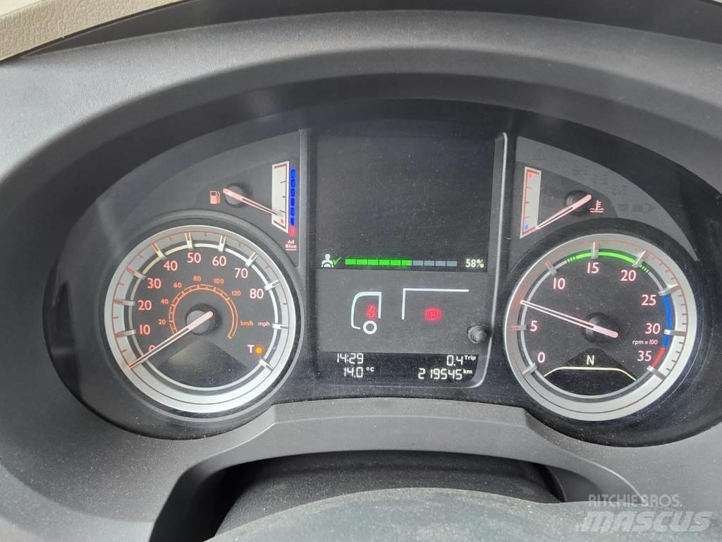 DAF LF 210 FA Camiones caja cerrada