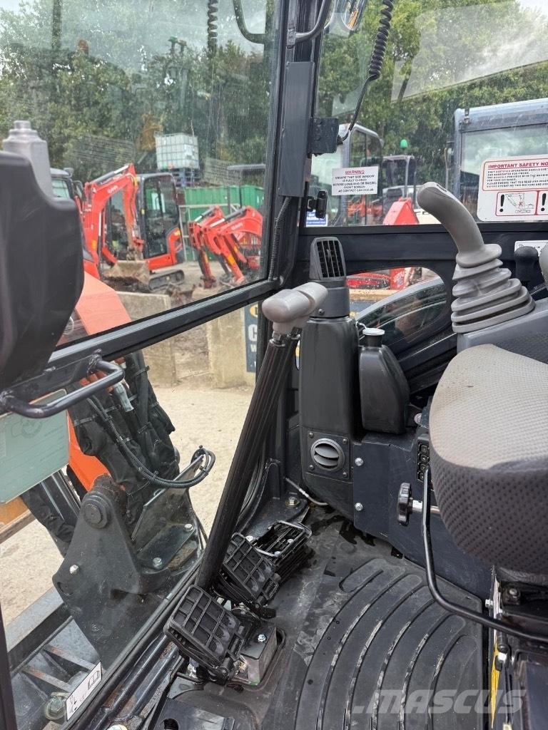 Hitachi ZX 26 U-6 CR Mini excavadoras < 7t