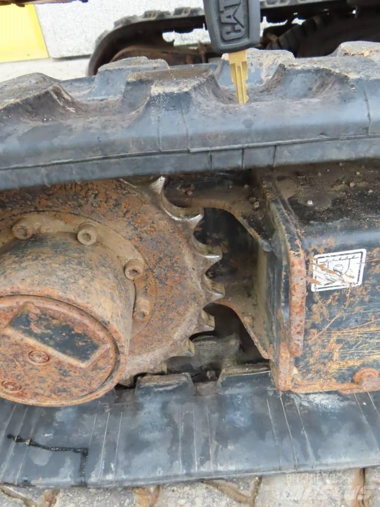 CAT 301.7 D Mini excavadoras < 7t