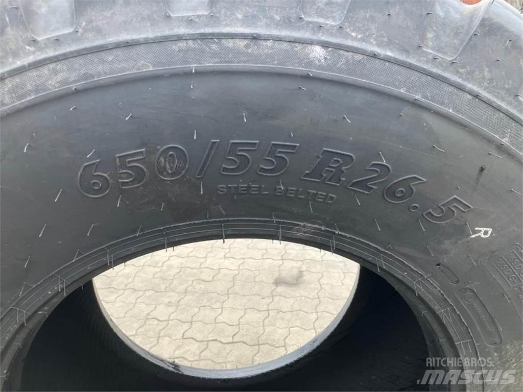 BKT 650/55R26,5 Neumáticos, ruedas y llantas
