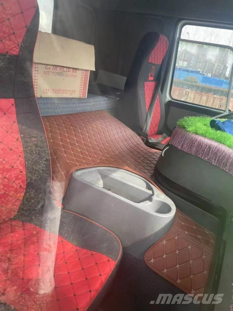 Howo 371 8x4 Camiones bañeras basculantes o volquetes