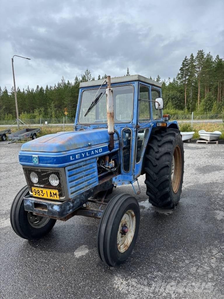 Leyland 270 Tractores