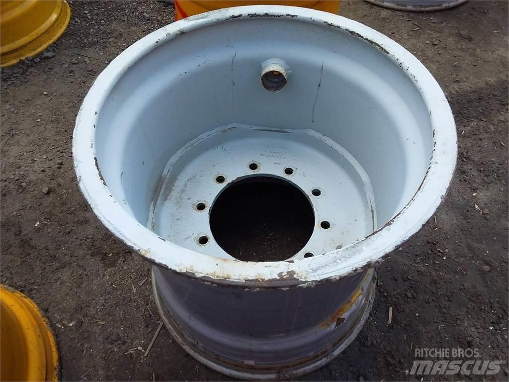 Valmet 801 24x26,5 Neumáticos, ruedas y llantas
