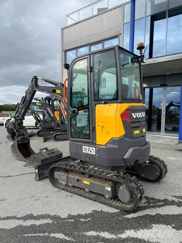 Volvo ECR 25 D Mini excavadoras < 7t