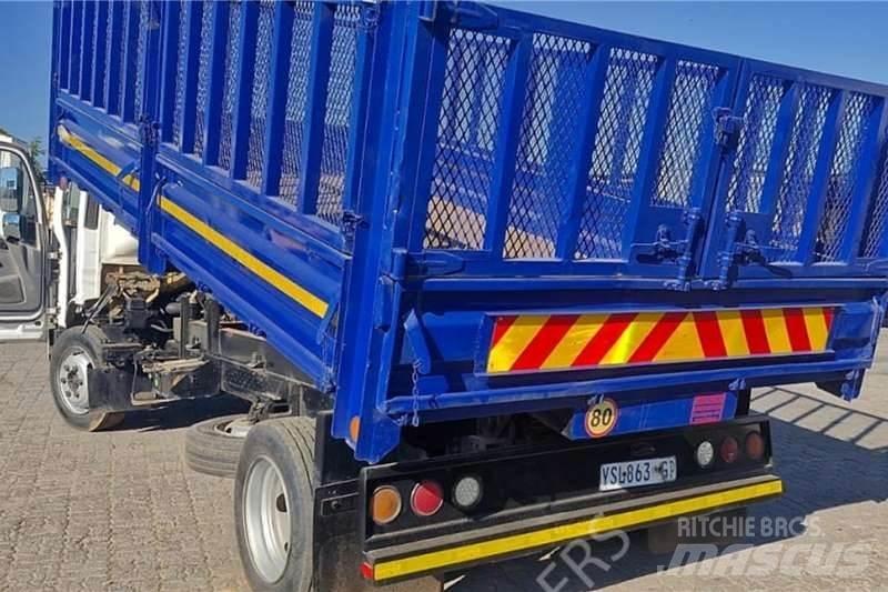 Isuzu NQR500 Otros camiones
