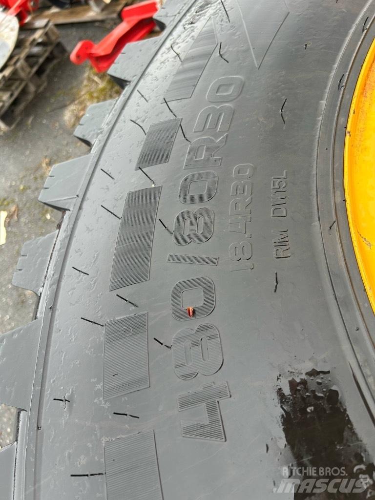 JCB 4220 FASTRAC Tractores