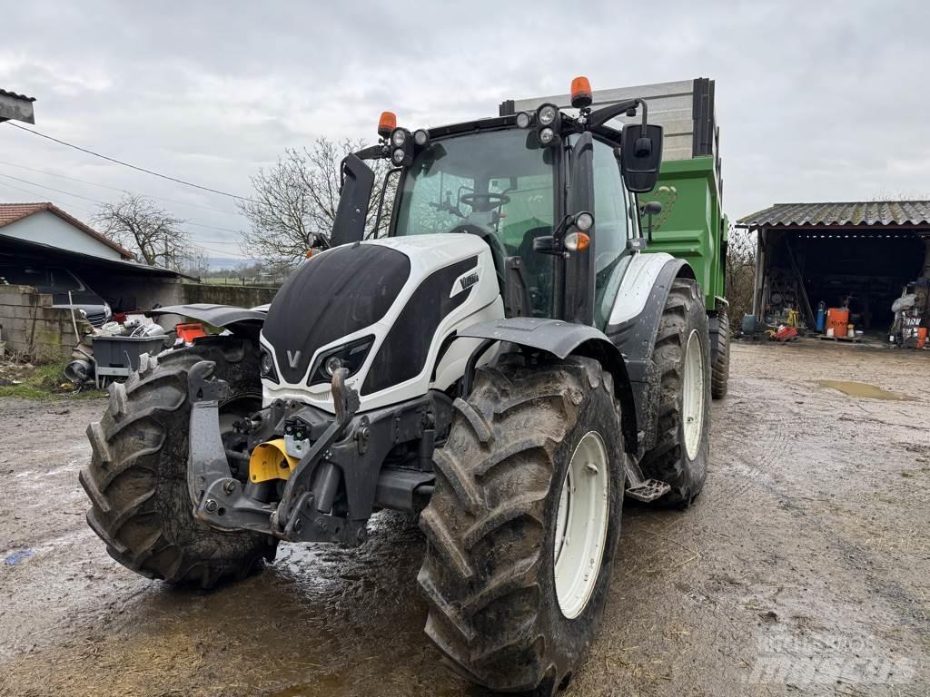 Valtra N174 Tractores