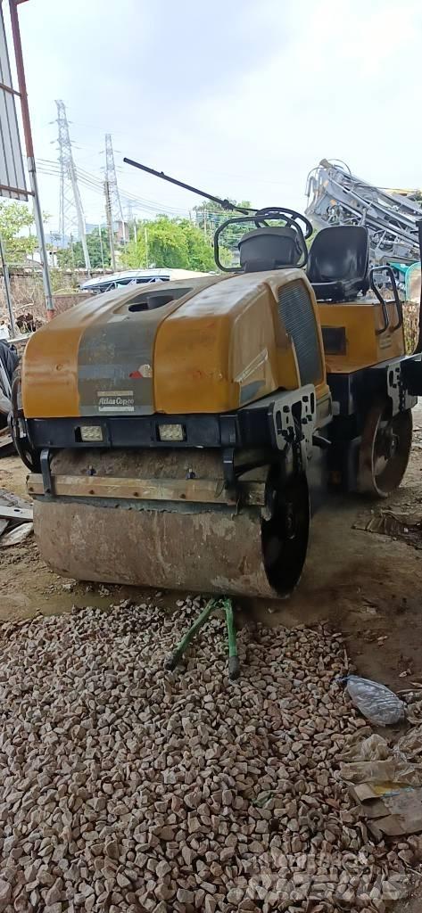  戴勒派克  DYNAPAC1250 Rodillos de doble tambor