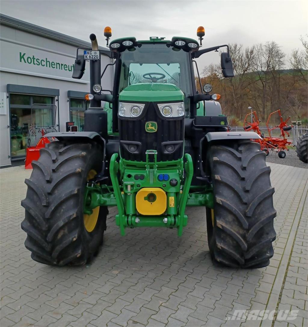 John Deere 6M 220 Tractores