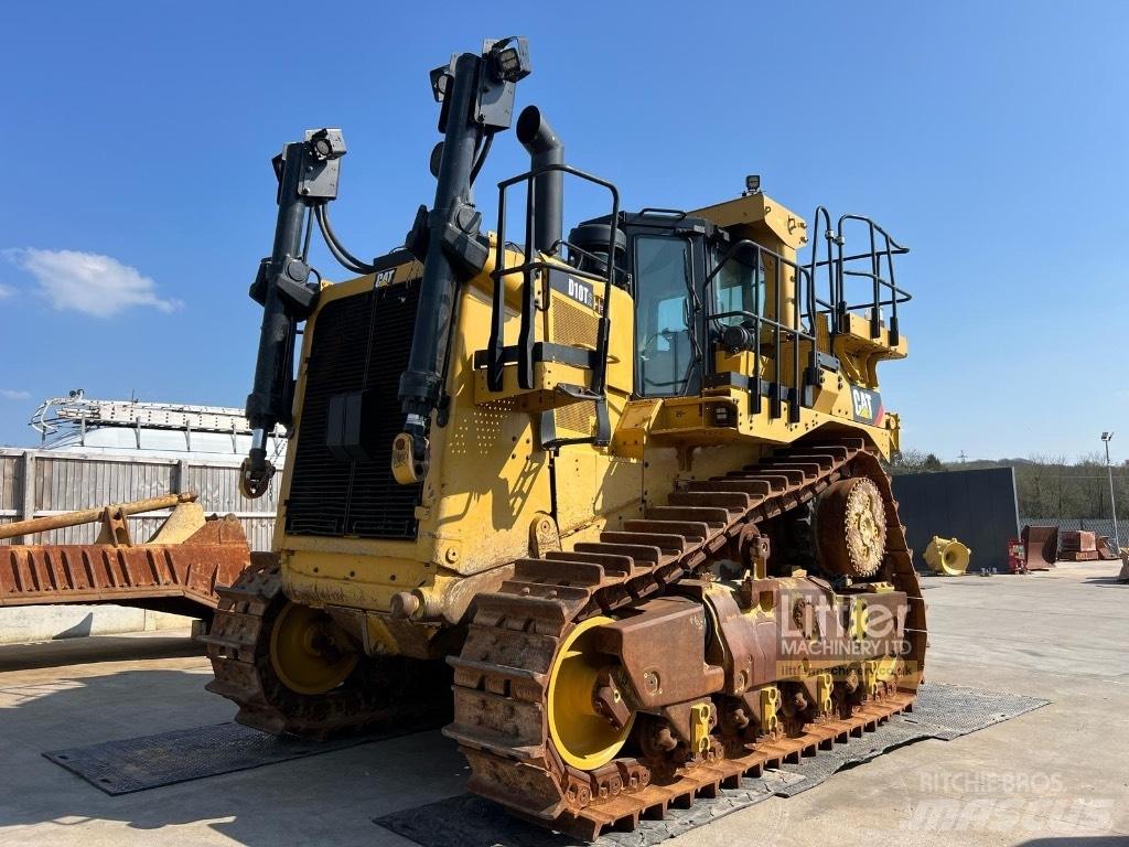 CAT D 10 T 2 Buldozer sobre oruga