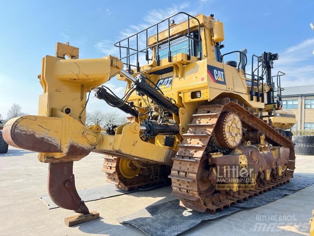 CAT D 10 T 2 Buldozer sobre oruga