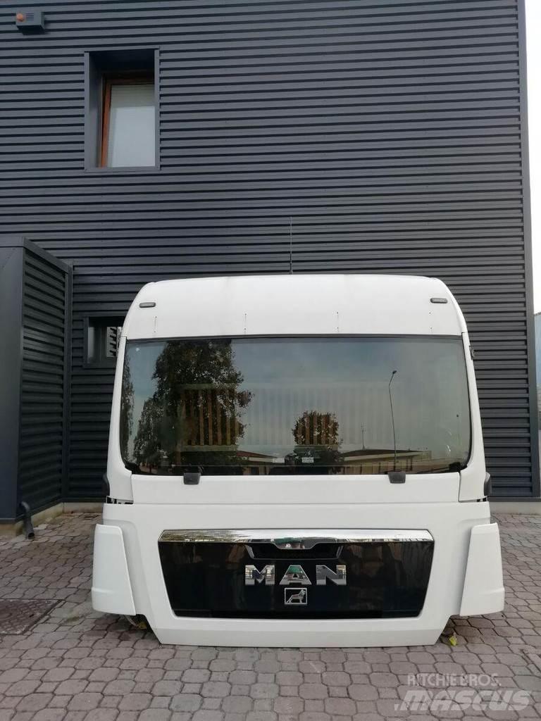 MAN TGX XLX EURO 5 Cabinas e interior