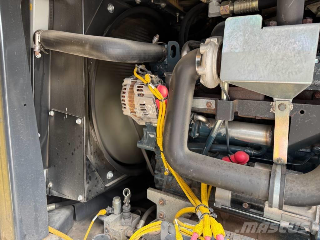 Bomag BW 174 AP-4V Rodillos de doble tambor