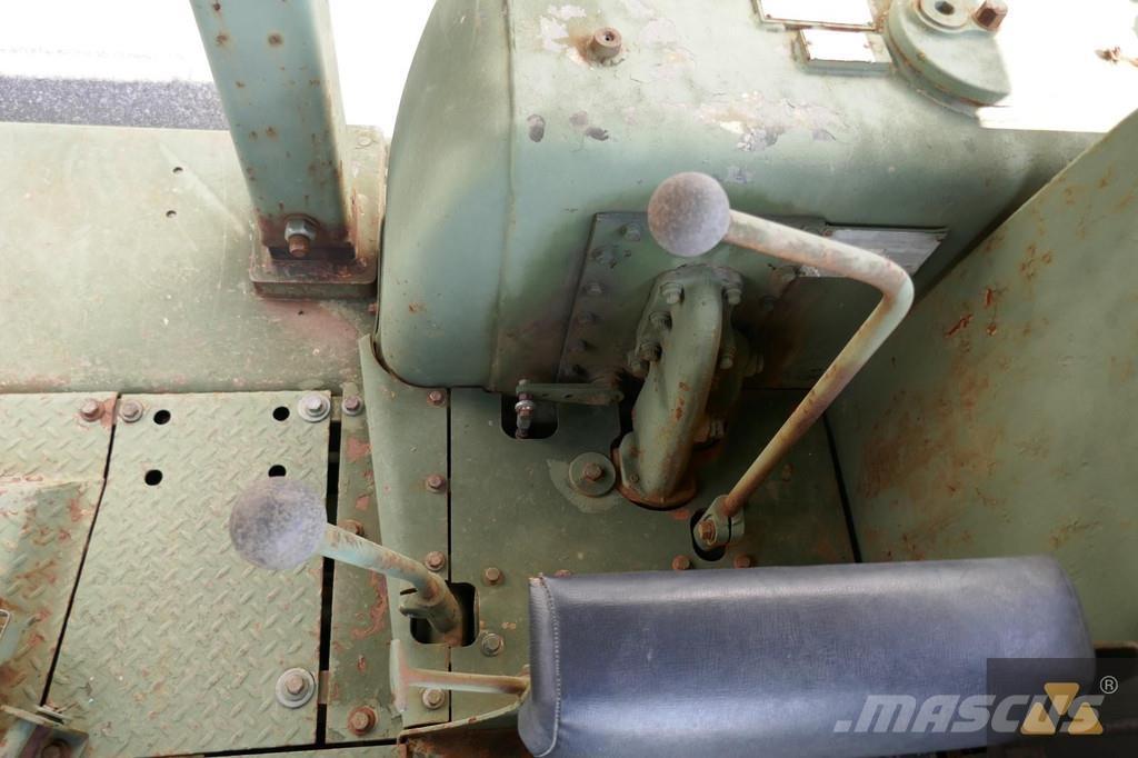 CAT D7F Ex-army Buldozer sobre oruga