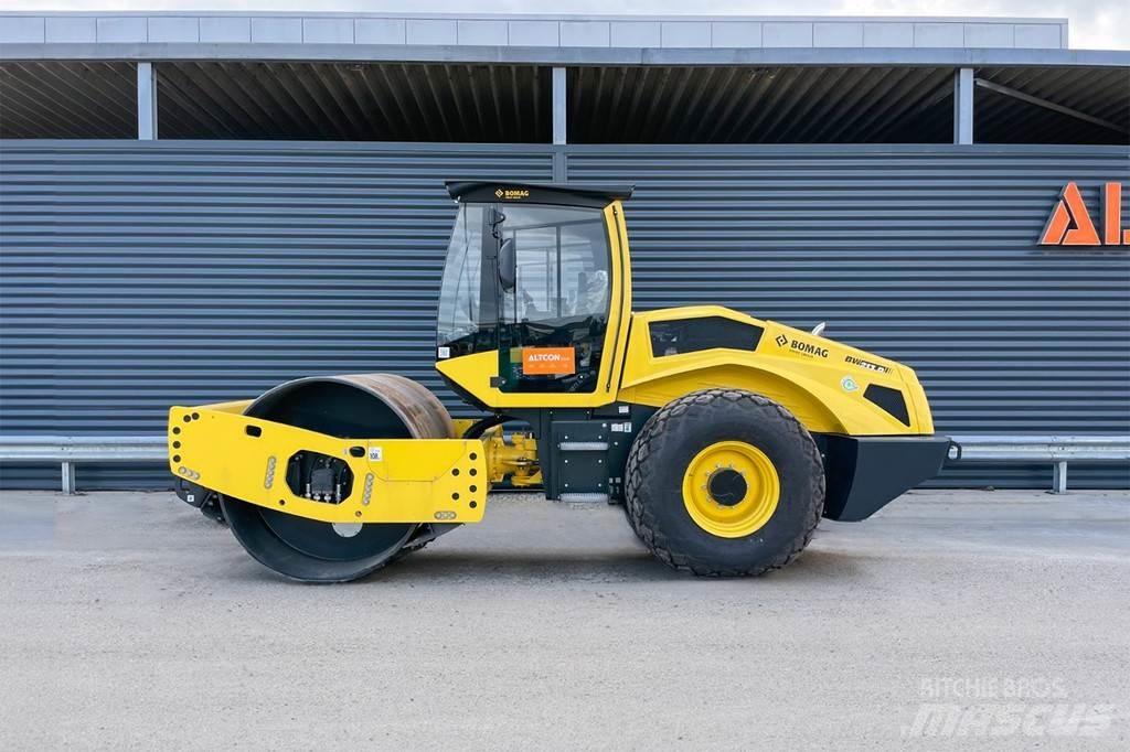 Bomag BW 213 D-5 Rodillos de un solo tambor