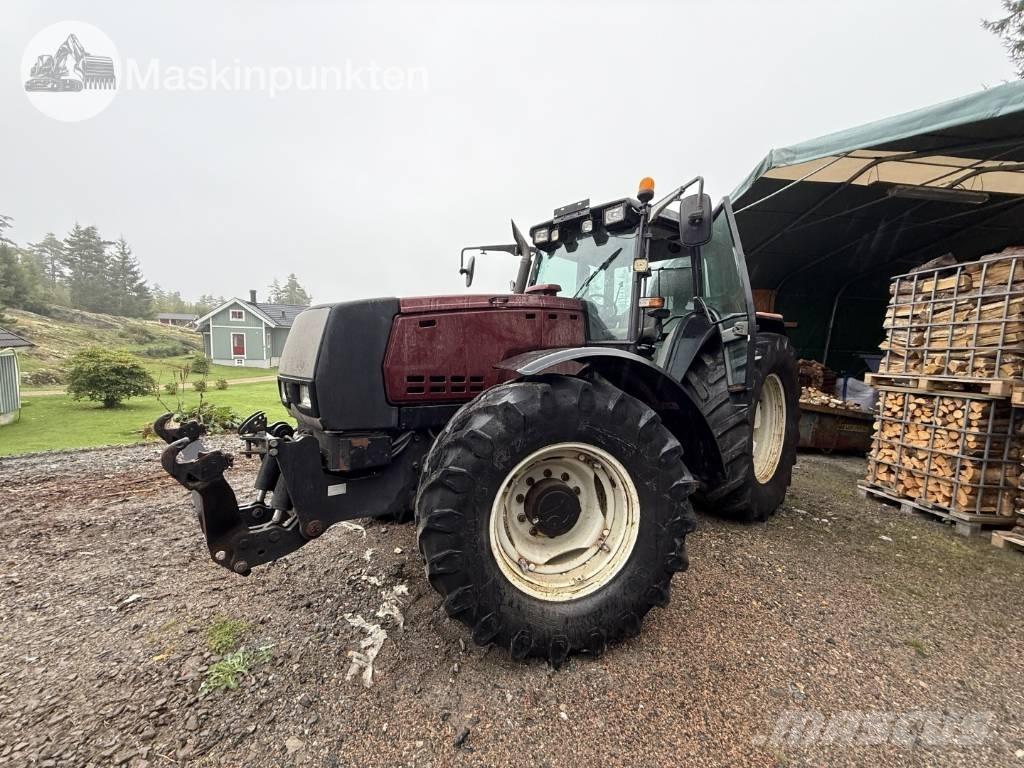 Valtra 8350 Tractores