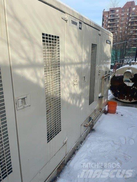 CAT XQ350, 600 Volt Generadores diesel