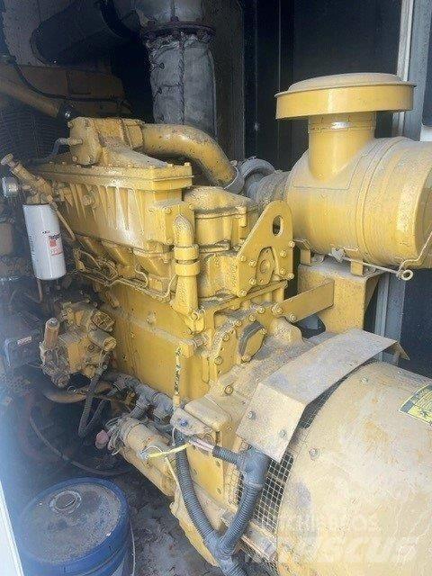CAT XQ350, 600 Volt Generadores diesel