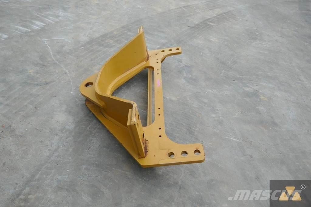 CAT 140M3 Drawbar Transporte - Otros