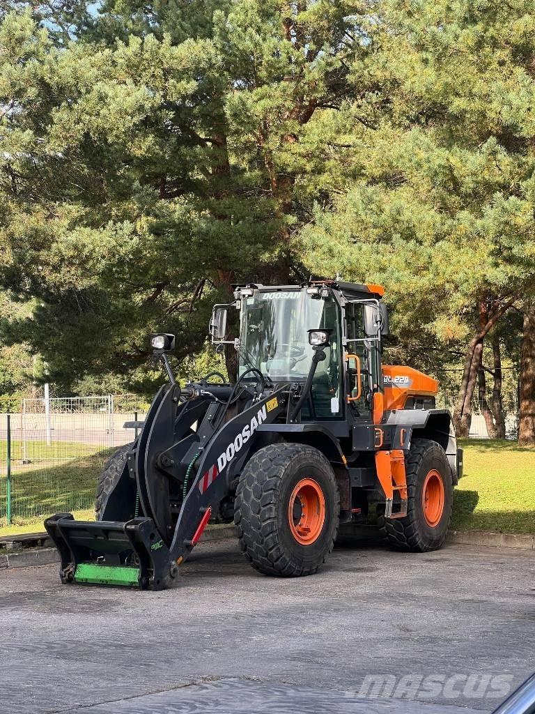 Doosan DL 220-7 Cargadoras sobre ruedas