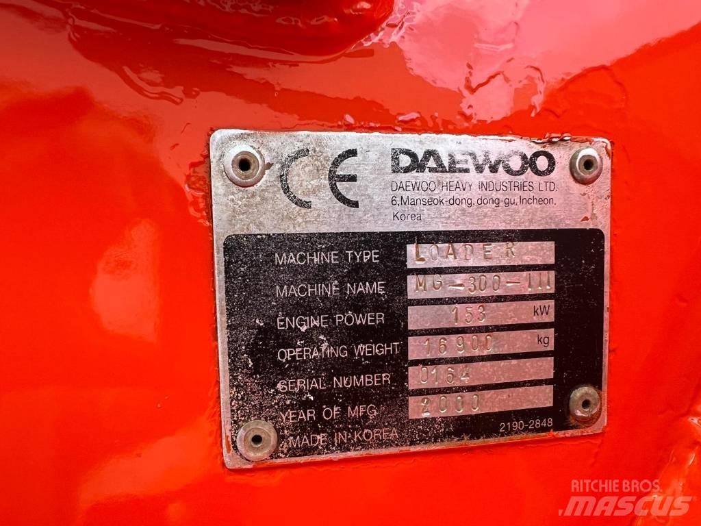 Daewoo Mega 300 III Cargadoras sobre ruedas