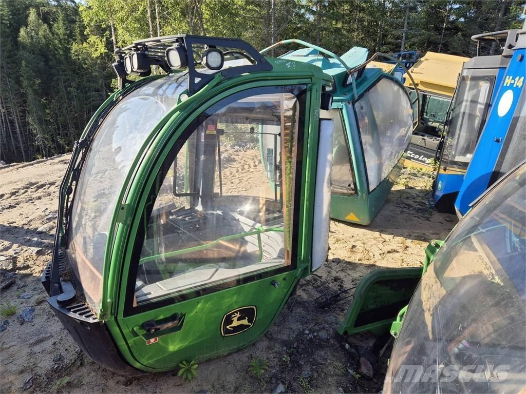John Deere 1270G Cabinas e interior