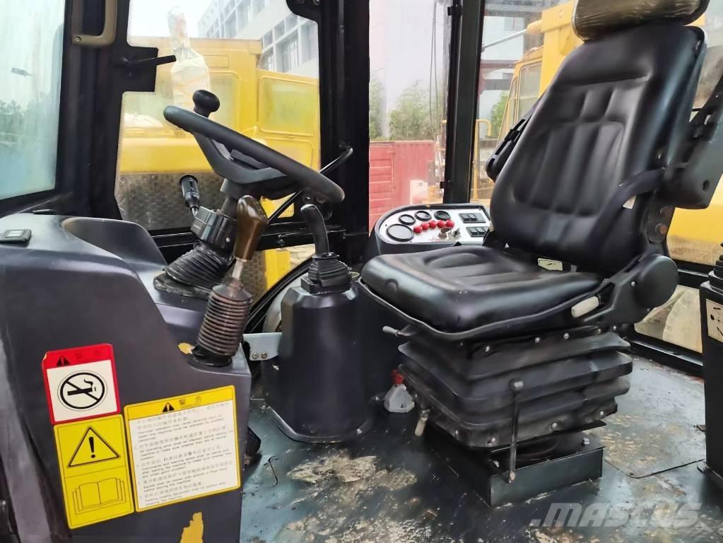 CAT 420F Retrocargadoras