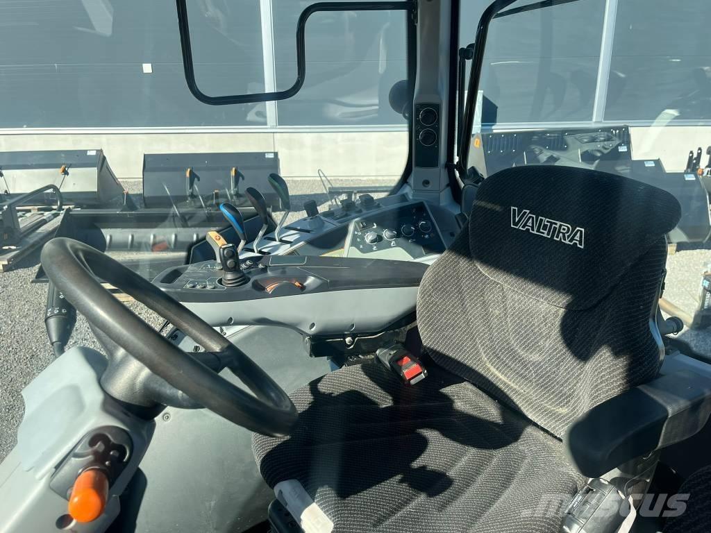 Valtra N 104 HiTech Tractores