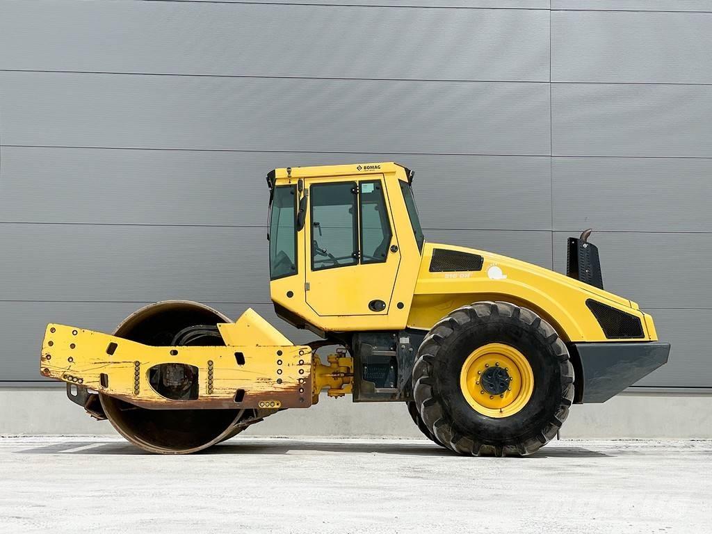 Bomag BW 216 DH-4i Rodillos de un solo tambor