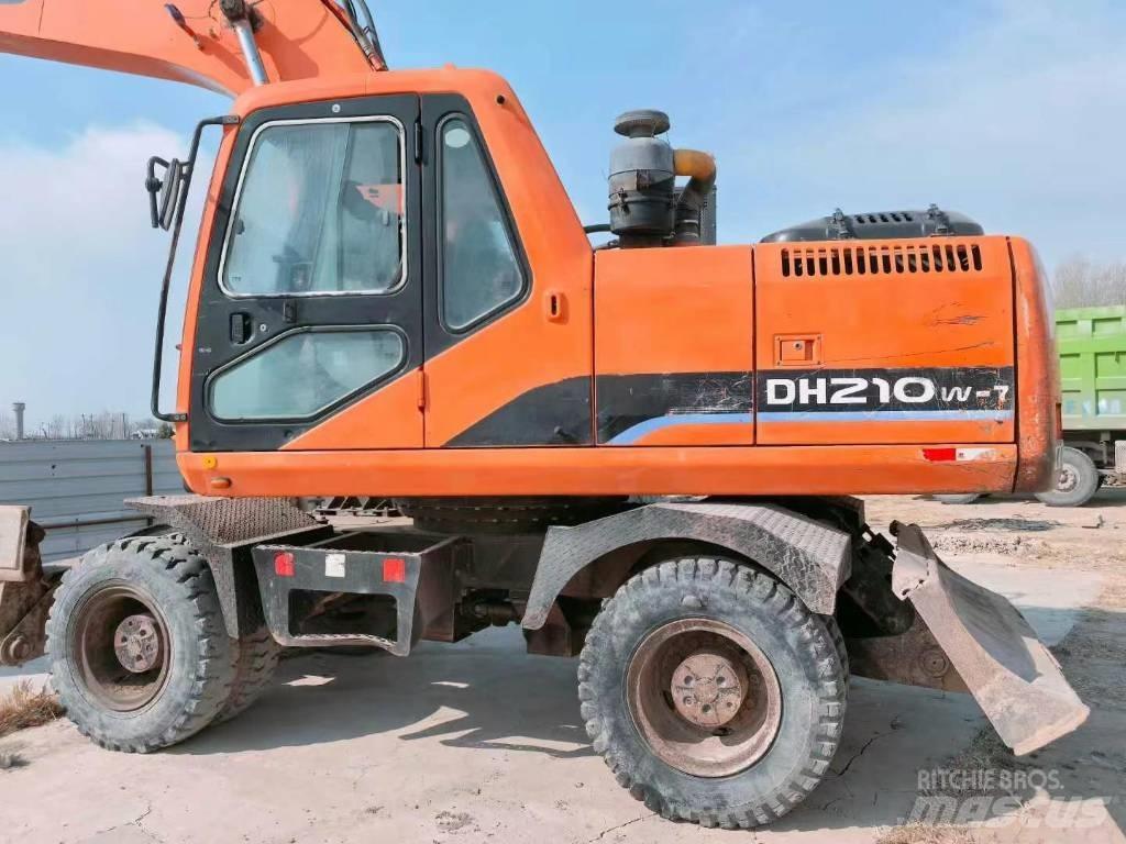 Doosan DH 210 W Excavadoras de ruedas