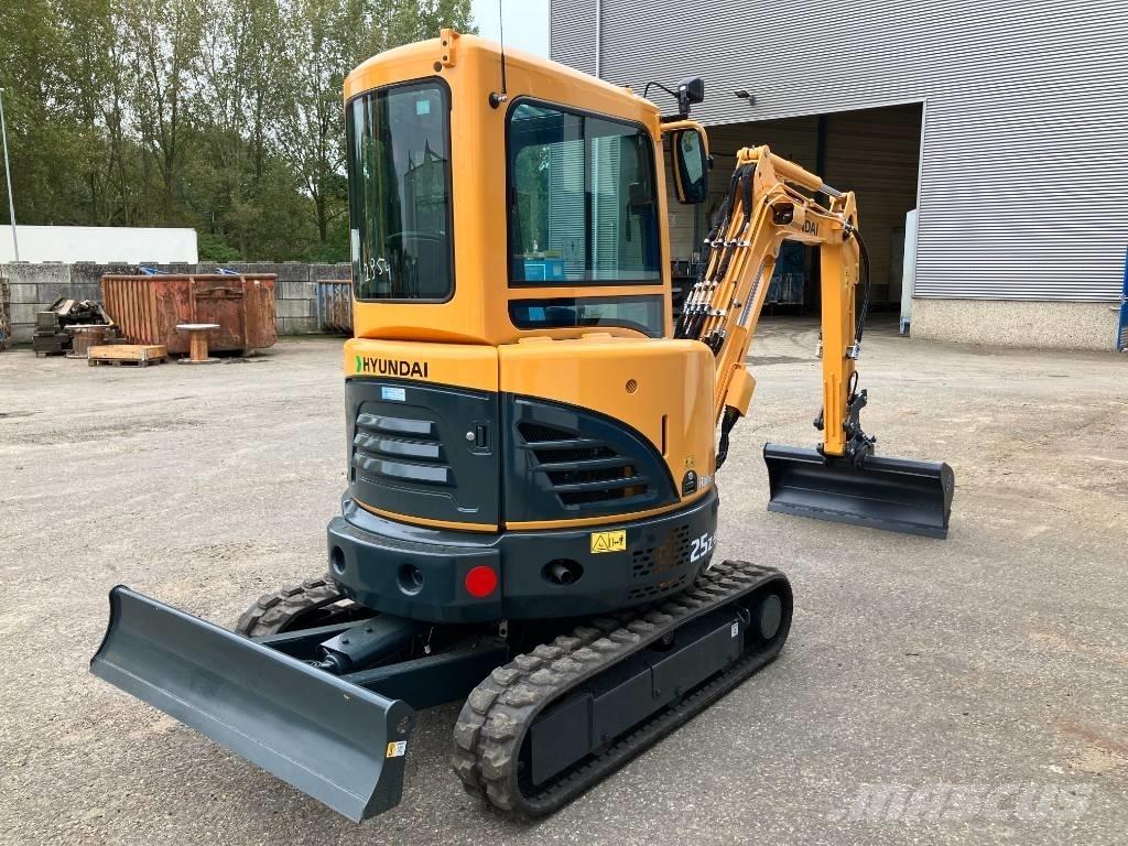 Hyundai R25Z-9AK Mini excavadoras < 7t