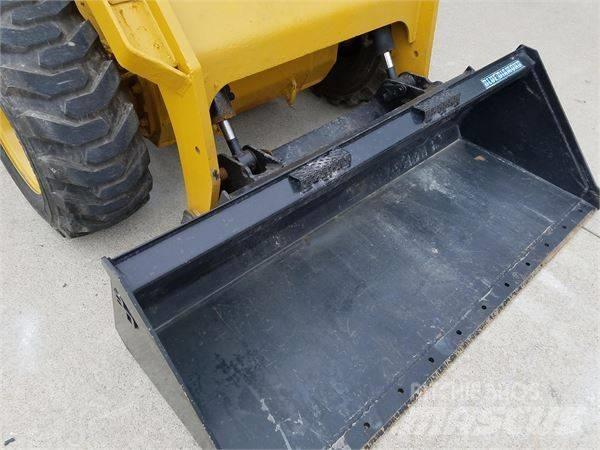 CAT 272 D Minicargadoras