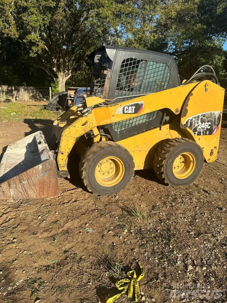 CAT 246 C Minicargadoras