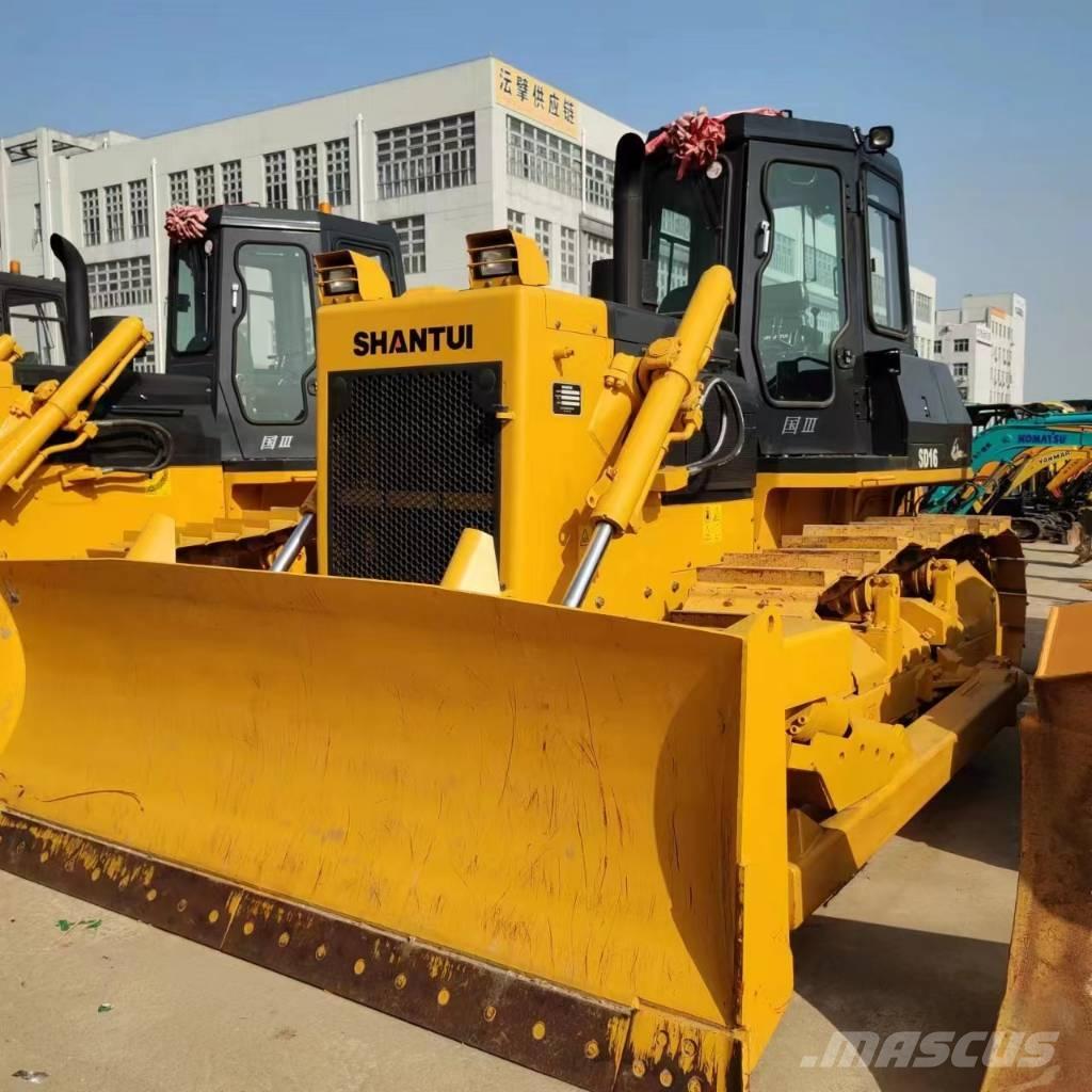 Shantui SD 16 Buldozer sobre oruga