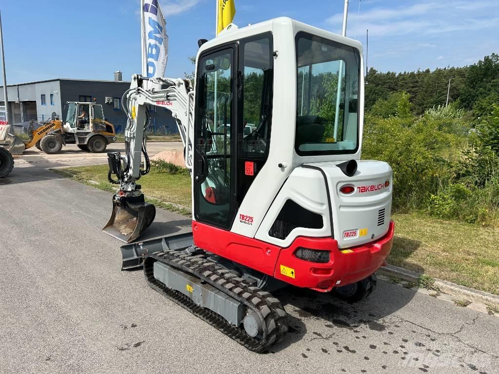 Takeuchi TB 225A V5 Mini excavadoras < 7t