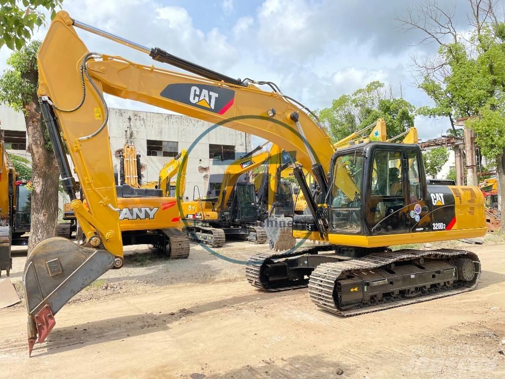CAT 320 D 2 Excavadoras 7t - 12t