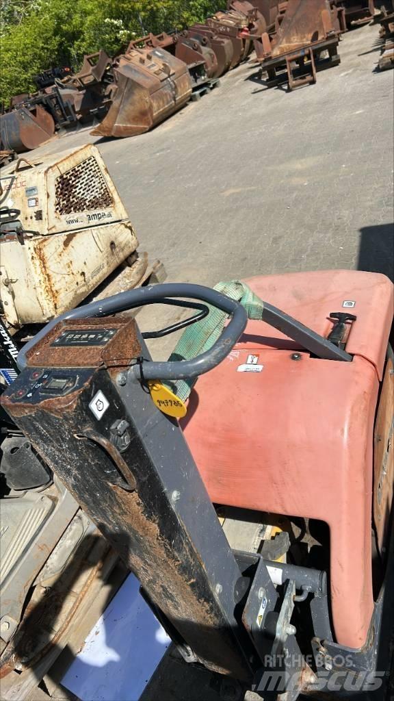 Husqvarna LG504 Vibradores