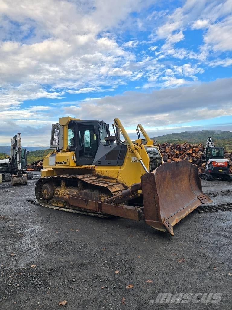 Komatsu D 65 EX-15 L Buldozer sobre oruga
