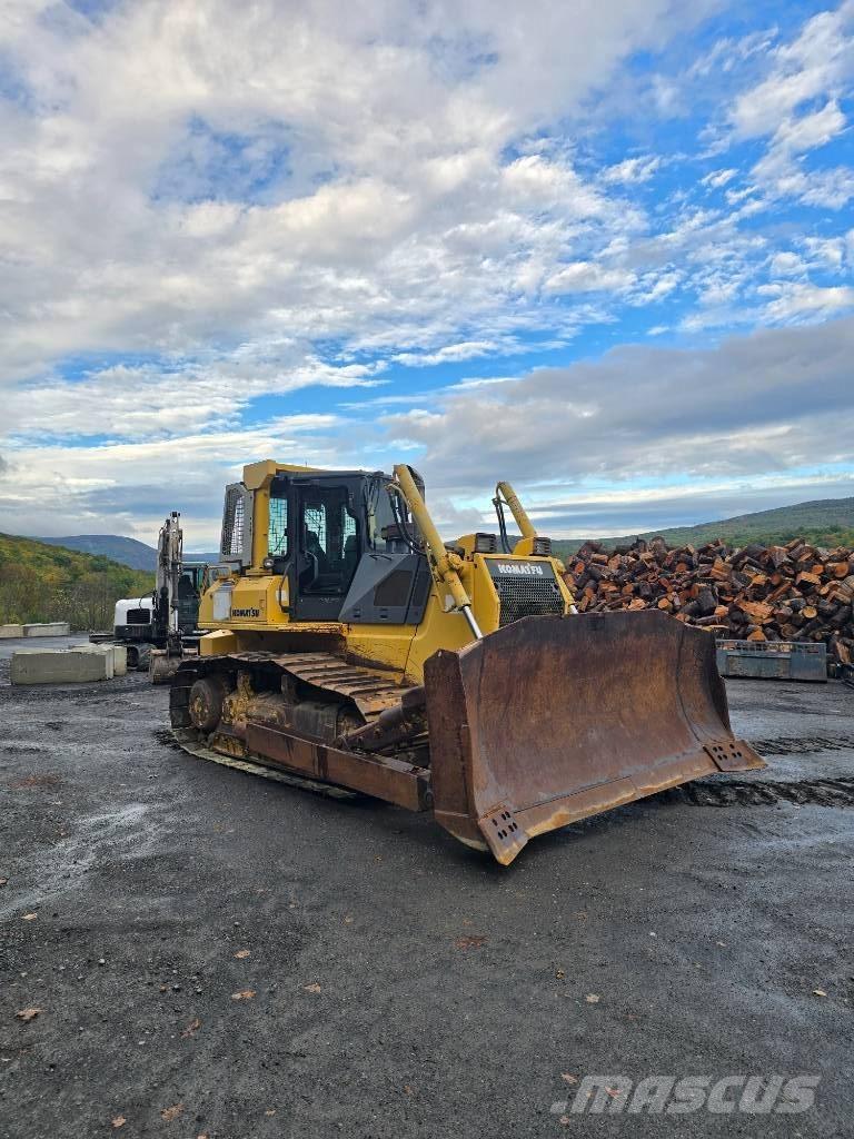 Komatsu D 65 EX-15 L Buldozer sobre oruga