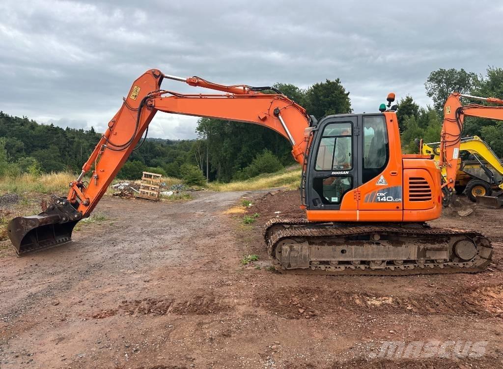 Doosan DX 140 LCR-3 Excavadoras de cadenas