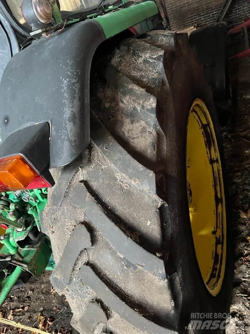 John Deere 2040A Tractores