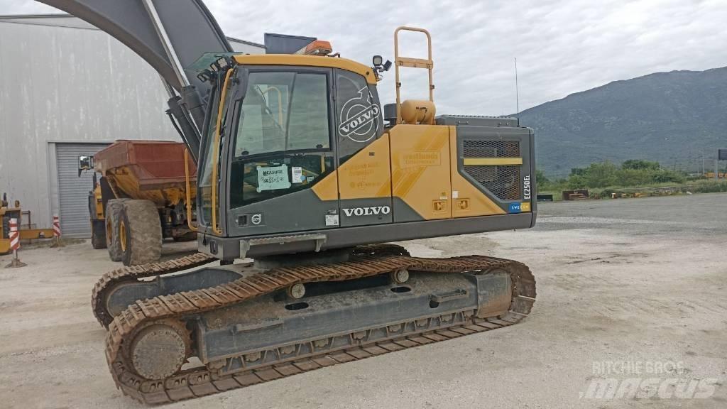 Volvo EC 250 EL Excavadoras de cadenas