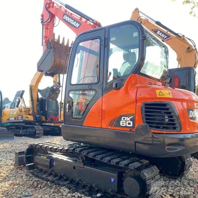 Doosan DX60 Excavadoras de cadenas