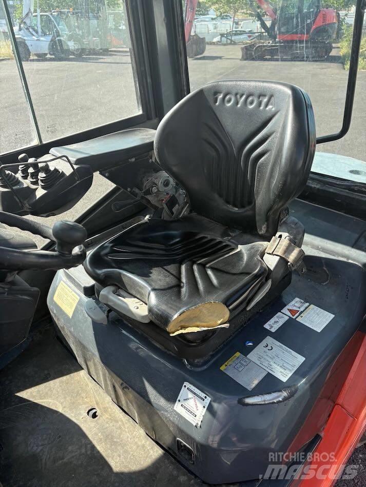 Toyota 8 FDF 25 Carretillas diesel