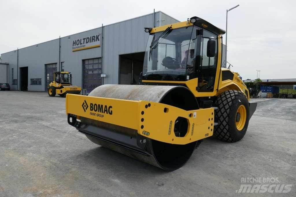 Bomag BW 213 DH-5 Compactadores de suelo