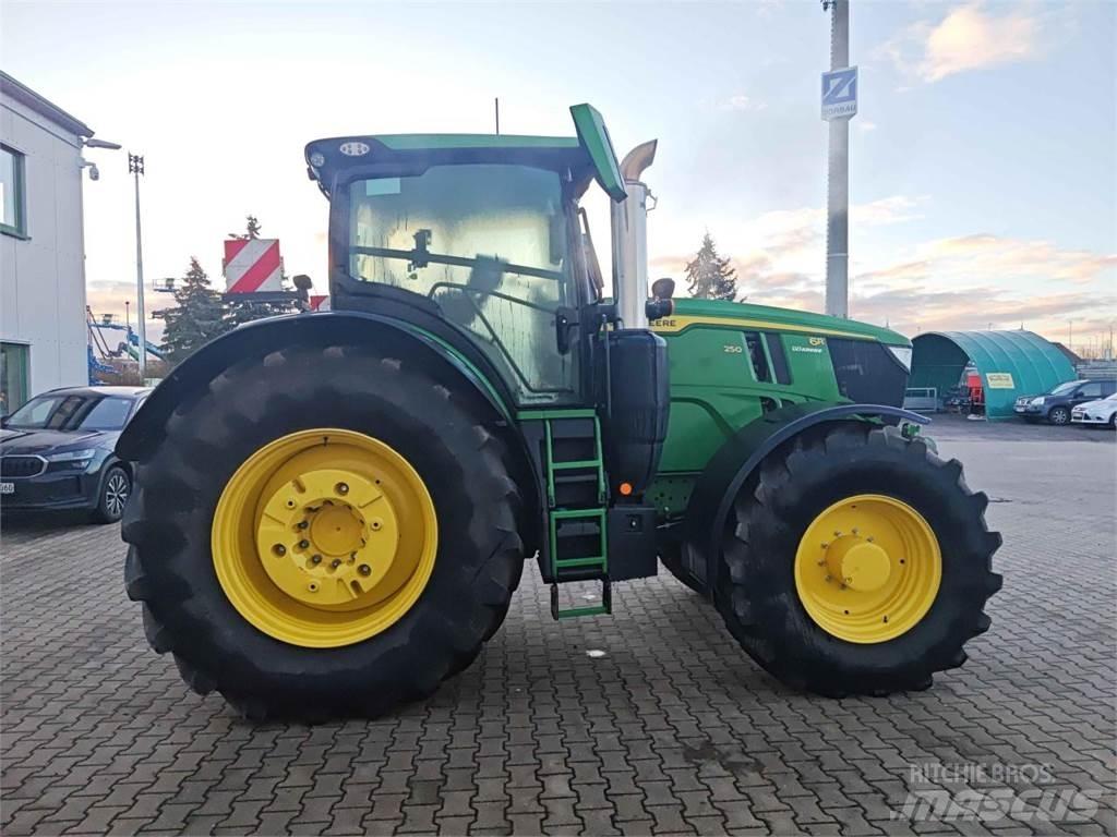 John Deere 6R 250 Tractores