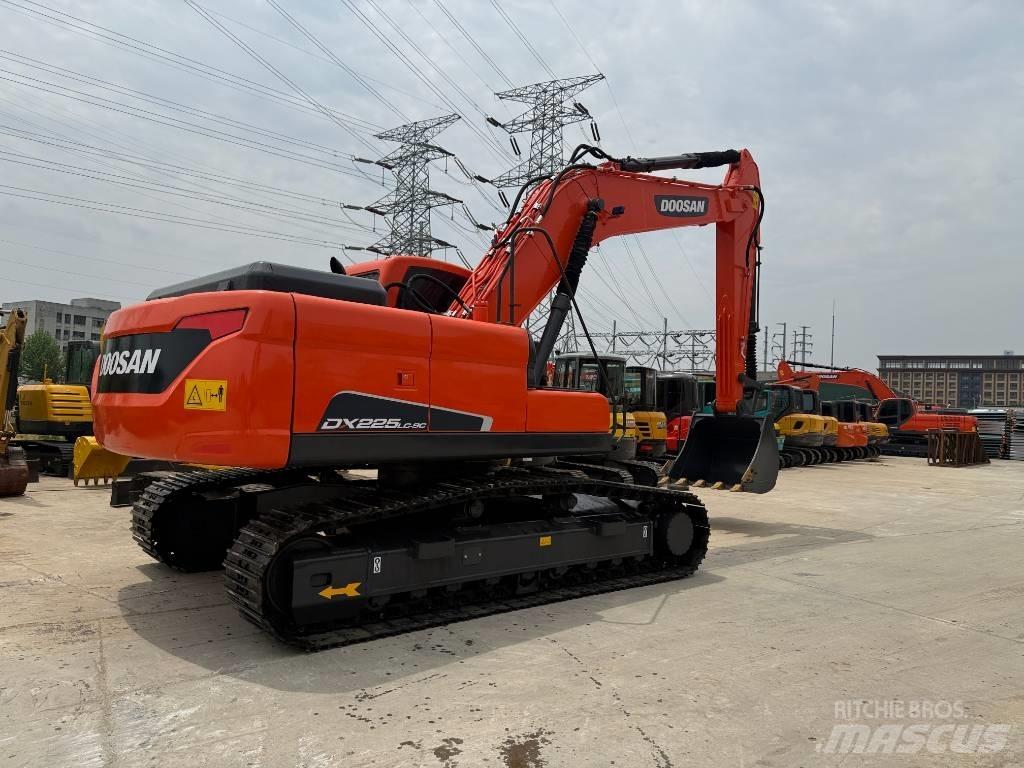 Doosan DX 225 LC-9C Excavadoras de cadenas
