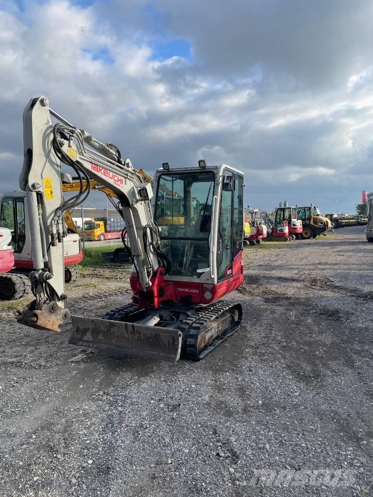 Takeuchi TB 230 Mini excavadoras < 7t