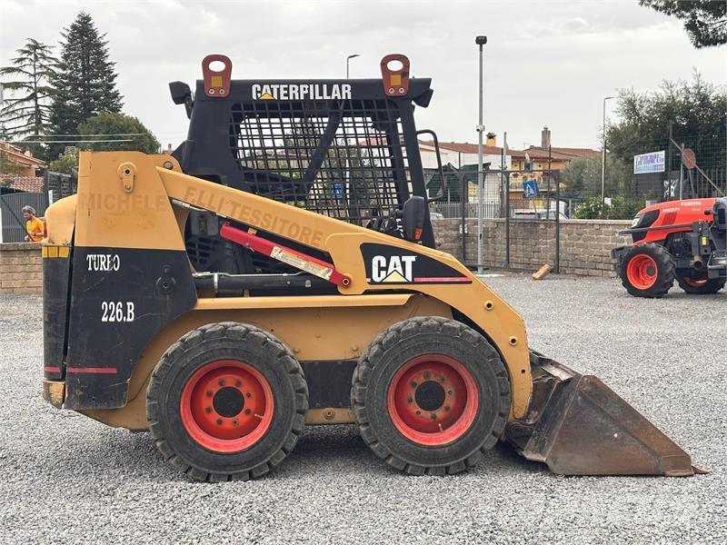 CAT 226BHF Minicargadoras