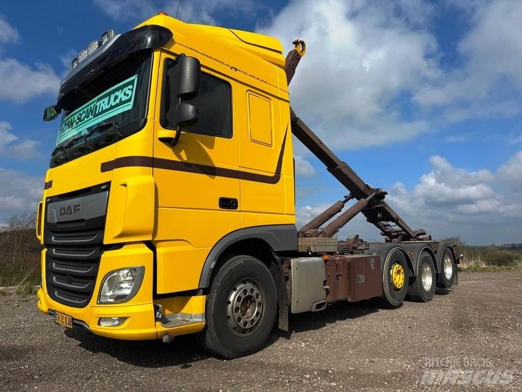 DAF XF 530 8x2-*4 Camiones polibrazo